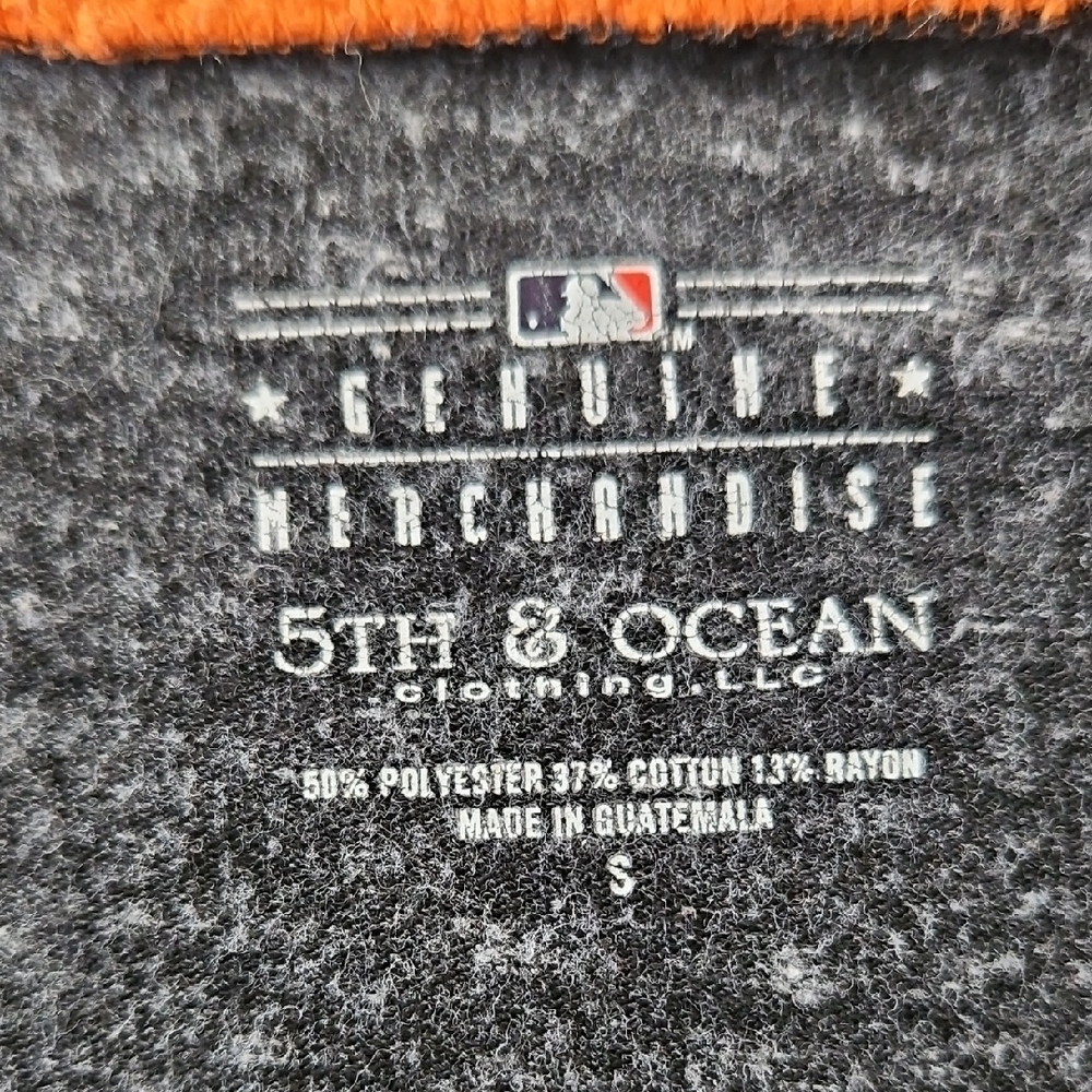 5th & Ocean Black and Orange V-Neck Kids Tee - Picture 3 of 7